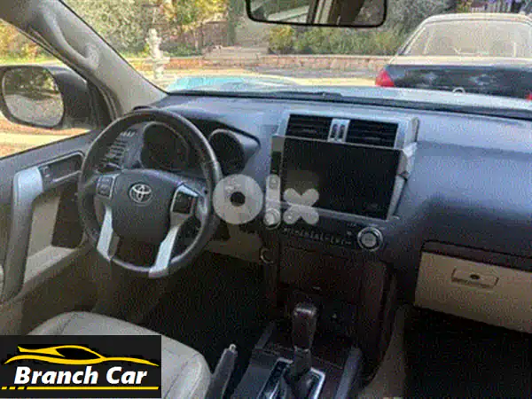 تويوتا برادو 2010 للبيع: الأناقة السوداء والراحة البيج بلا حوادث!