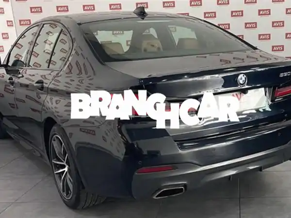 BMW 530e هجينة 2021 M-Sport | الفئة الخامسة بالدار البيضاء - تجربة قيادة فاخرة واقتصادية!