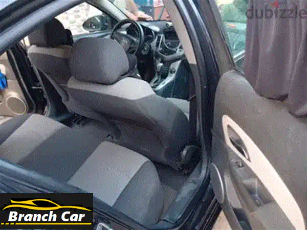 لهواه الفخامه والشياكه والثبات علي الطريق