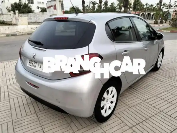 فرصة لا تعوض! بيجو 208 ديزل 2017 | اقتصادية 6 CV | 5 أبواب...