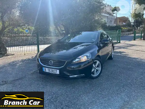 فولفو V40 T4 2015 فل كامل: أمان سويدي وفخامة عصرية - 2 مالك