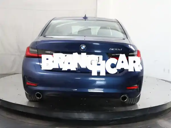 امتلك الفخامة الألمانية: BMW 320d Sport 2021 بحالة المصنع من otoclic! (كيلومترات قليلة وضمان)