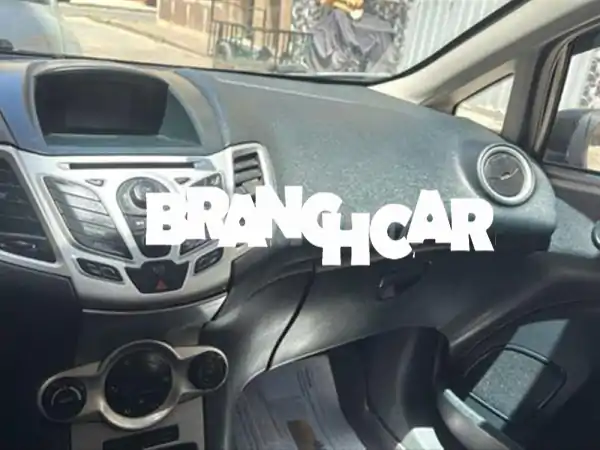 فورد فييستا ديزل 2012 للبيع: اقتصادية، مريحة، ومجهزة بالكامل بـ 85,000 درهم!