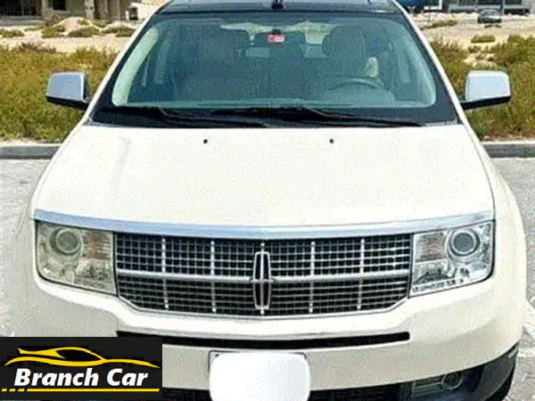 سيارة فورد لينكولن بحالة جيدة. الجير والمكينة...