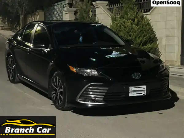 Toyota Camry 2022 XLE 54000 mile American specification Sunroof Leather and electric seats  (279984
