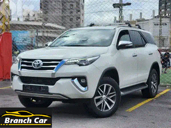 Toyota Fortuner SR5  V6  2018! Company Source Like Newww!!!