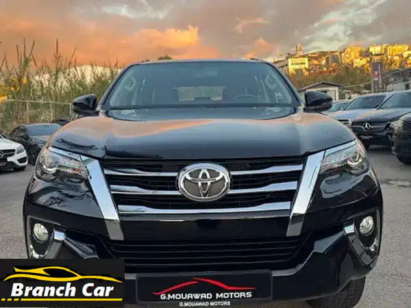 Toyota Fortuner SR5  V6  2018! Company Source Like Newww!!!