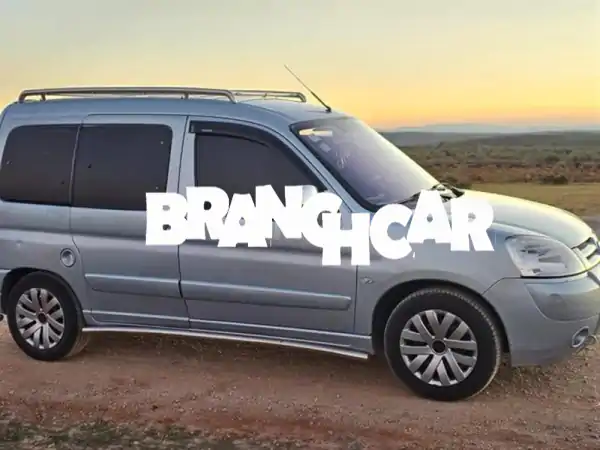 سيارة في حالة جيدة