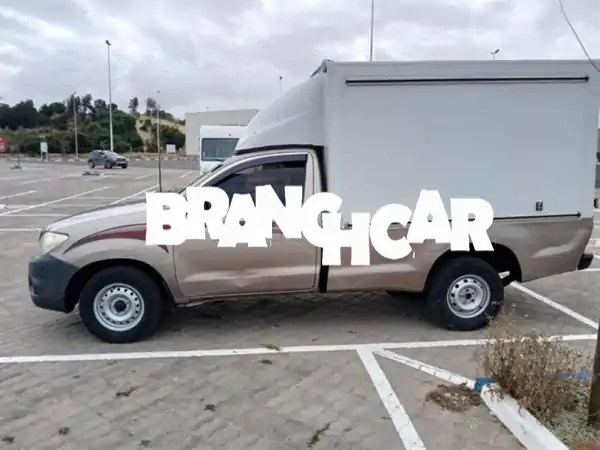 تويوتا هايلكس 2011 للبيع: القوة والمتانة التي تعرفها بضريبة 650 درهم فقط!