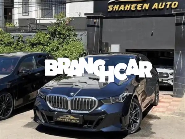 BMW الفئة الخامسة 2024 M-Sport ديزل أوتوماتيك | فخامة...