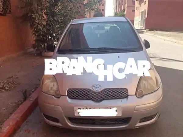 تويوتا ياريس للبيع