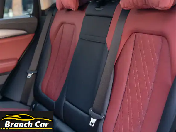 تملّك BMW iX3 2023 الكهربائية الفاخرة: أقوى عروض التمويل في الأردن! ⚡