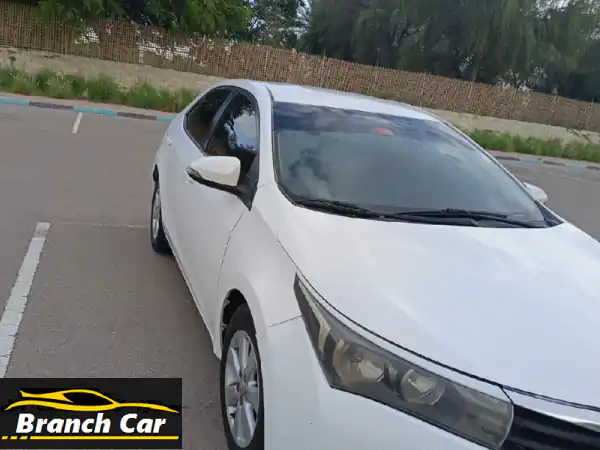 تويوتا كورولا موديل 2014 قير عادي، مكينة، مكيف، كل شيء بحالة جيدة. لا يوجد تاريخ حوادث، دهان أصلي.