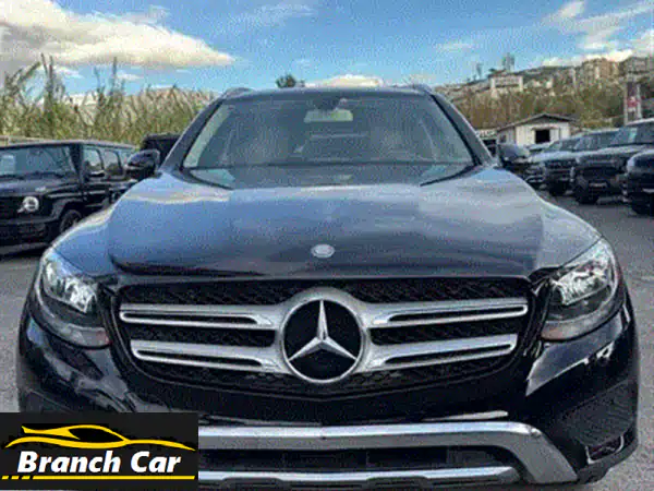 مرسيدس GLC 300 سيدان 2018 | كلين كارفاكس | 4MATIC | فخامة وأداء ينتظرانك!
