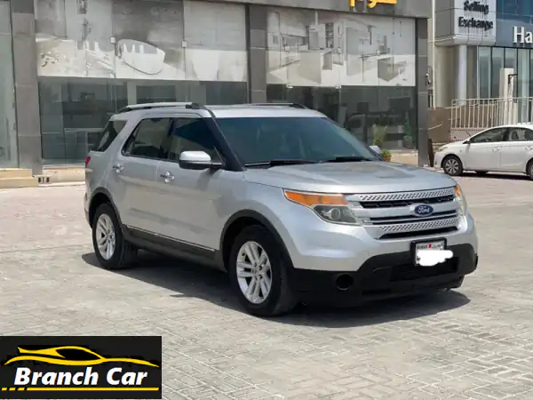 فورد إكسبلورر 2013 (فضي). عدد الكيلومترات 300,300 كم....