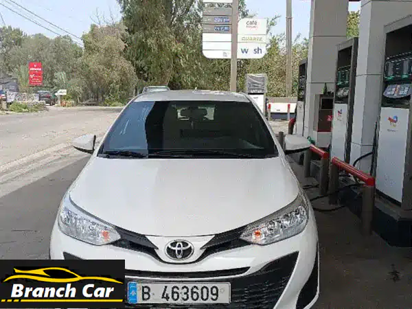 فرصة ذهبية: تويوتا يارس 2018 - بحالة المصنع، 61 ألف كم...