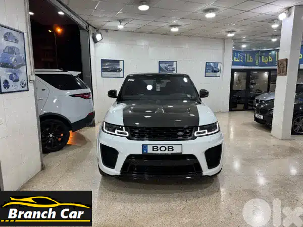 Range Rover Sport SVR 2021 - قوة 575 حصان - أبيض ملكي - 32 ألف ميل فقط...