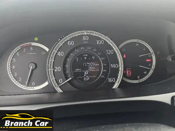 اغتنم الفرصة: هوندا أكورد 2015 V6 فل أوبشن - فضية...