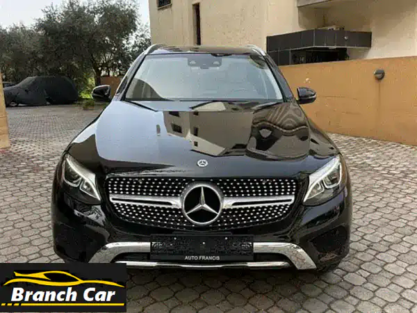 مرسيدس GLC 300 4MATIC 2018: الفخامة السوداء بداخلية بيج...