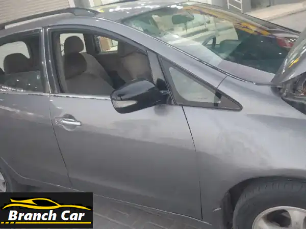 فرصة لا تعوض! ميتسوبيشي جرانديز 2005 عائلية 7 مقاعد - للبيع المستعجل بأوراق سارية