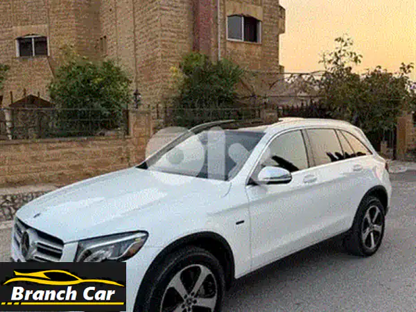 قيادة استثنائية بانتظارك! مرسيدس GLC 300 4MATIC موديل 2017 - كارفاكس نظيف 🎖️