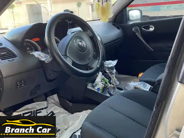 فرصة لا تُعوّض: رينو ميجان 2005 (فتحة سقف) استعمال...