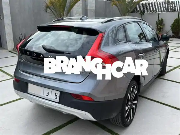 Volvo V40 ديزل أوتوماتيكية 2018 في الرباط