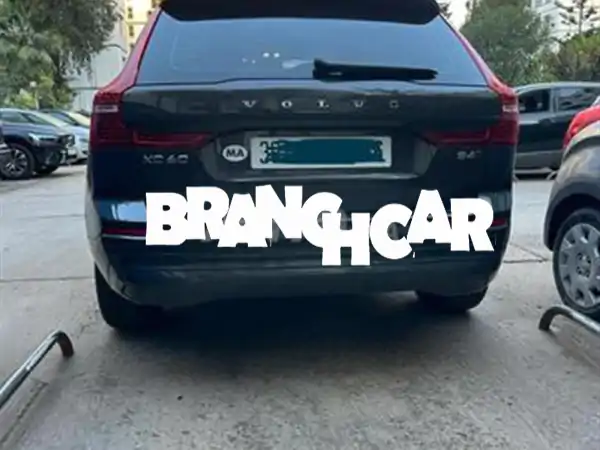 فرصة لا تعوض: فولفو XC60 ديزل 2023 أوتوماتيك بالدار البيضاء | عداد قليل وحالة المصنع!