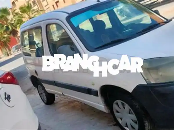 بيجو بارتنر 2004 للبيع: ديزل، 5 أبواب، 180 ألف كم - اقتصادية وعملية بـ 57,000 درهم!