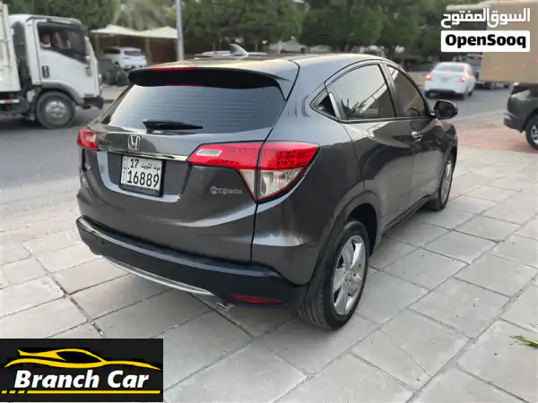 🌟 فرصة ذهبية: هوندا HRV 2020 فل كامل | بحالة الوكالة | فحص شامل | حولي 🌟