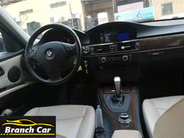 فرصة نادرة: BMW E90 330i 2006 رياضية بالكامل (160 ألف ميل) – ريكارو، M، ريموس وأكثر!