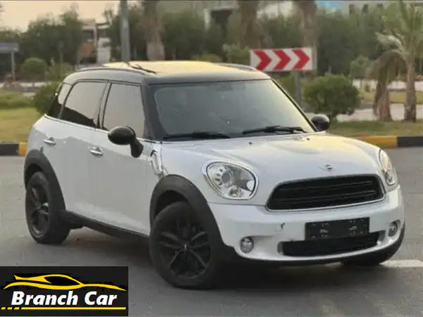 ميني كوبر كانتري مان موديل 2014 ممشى 136,000 كيلو السيارة تعمل على الديزل كاملة المواصفات.