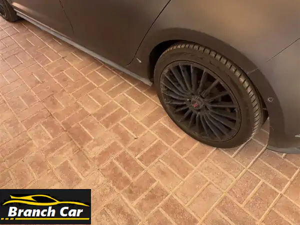 امتلك الإثارة! فولكس فاجن جولف GTI 2019 خليجي Stage 2 للبيع في العين