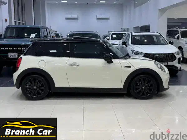 Mini Cooper 2019 بيضاء فل أوبشن للبيع في البحرين: أناقة، فخامة وأداء لا يُضاهى!