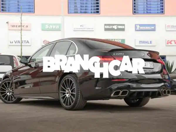 مرسيدس بنز C220 AMG 2024 للبيع | فخامة، أداء رياضي، بحالة ممتازة!