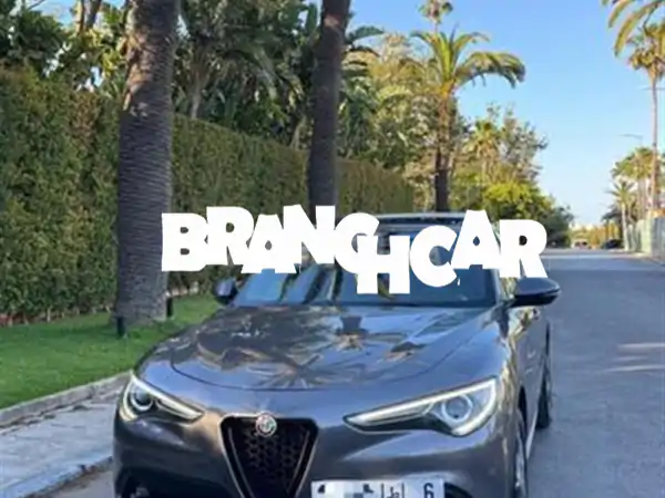 ألفا روميو ستلفيو Q42022