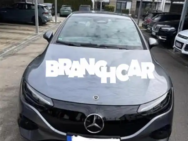 مرسيدس بنز EQE 300 برلين