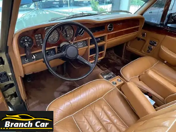 للبيع رولز رويس كورنيش كابريوليه موديل 1984 كلاسيك بمحرك v8 بحالة ممتازة وعدد كيلومترات منخفض. ...