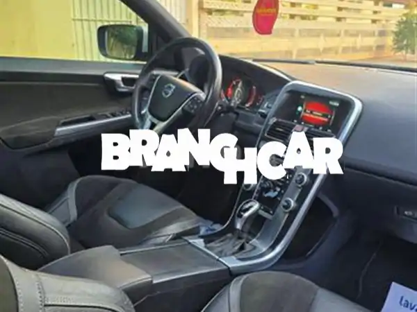 فولفو XC60 ديزل 2015 – المالك الأول، صيانة منزلية، مستوردة كالجديدة | بسعر 90,000