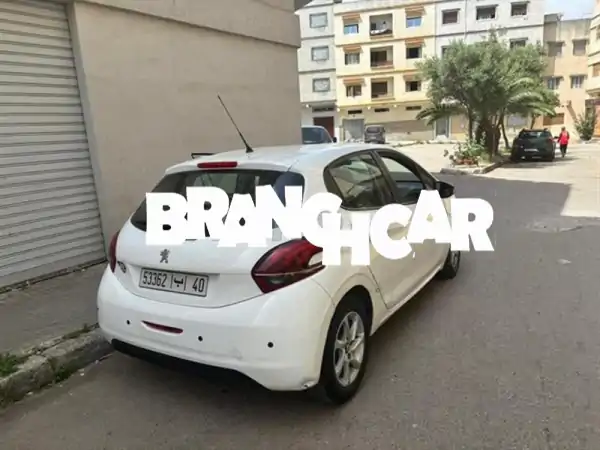 فرصة لا تعوض! بيجو 208 موديل 2018 بنزين يدوية بحالة...
