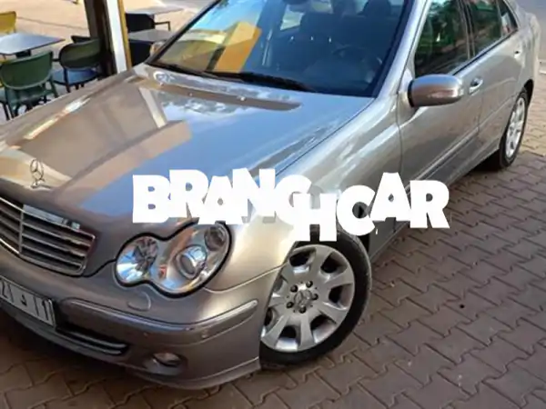 مرسيدس C220 موديل 2005 أوتوماتيك للبيع: فخامة...