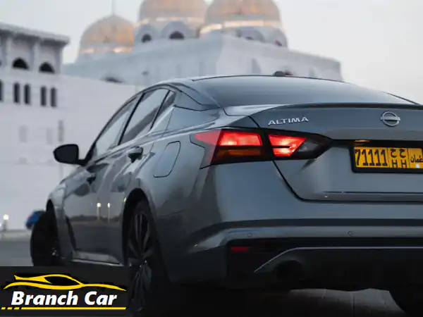 نيسان ألتيما SR 2022 وارد أمريكا للبيع في مسقط | جاهزة بسعر مميز 3700 ر.ع