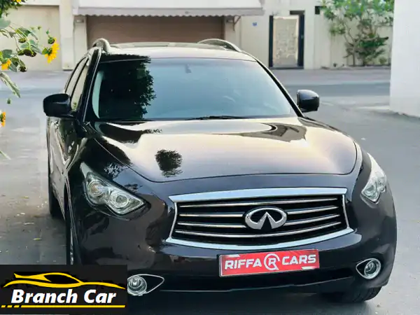 Infiniti QX70 Year 20155 seater suv full option leather seats.