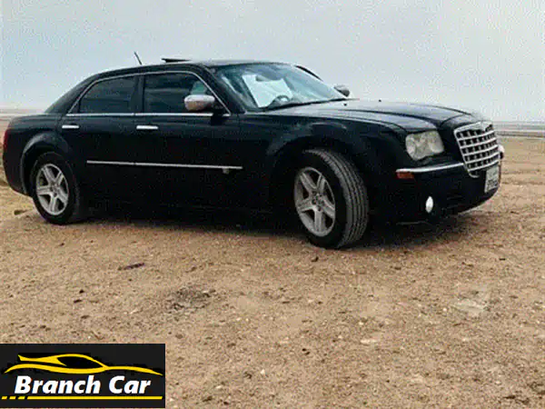 كرايسلر 300C موديل 2008: فخامة عائلية بحالة ممتازة...