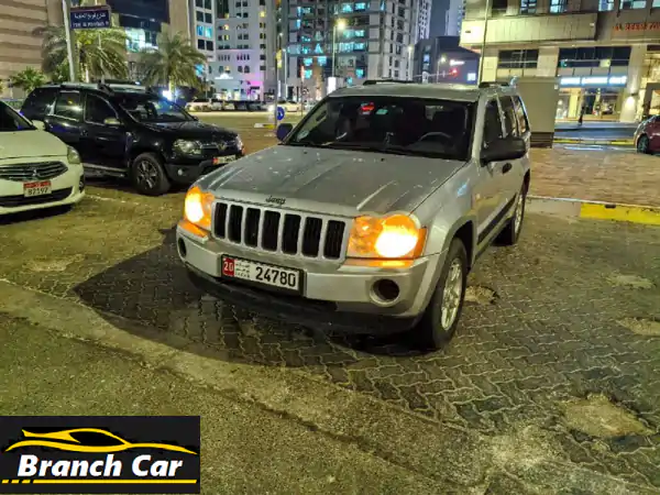 نظيفة جدا، مع ملكية حتى شهر 1. فيها شاشة وقطع...