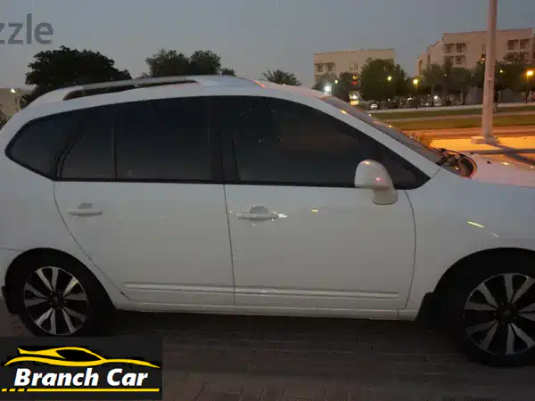 كيا كارينز 2012 للبيع: سيارة عائلية بحالة ممتازة، صيانة كاملة، مكيف ثلج! جاهزة للانطلاق.
