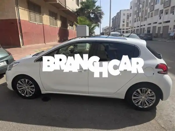 اغتنم الفرصة: بيجو 208 موديل 2019 ديزل | كاملة المواصفات...