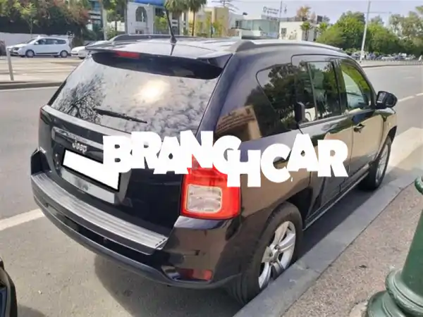 فرصة لا تفوت: جيب كومباس 2012 ديزل - 7 مقاعد - فحص KIFAL AUTO شامل | الرباط بسعر 103,000!