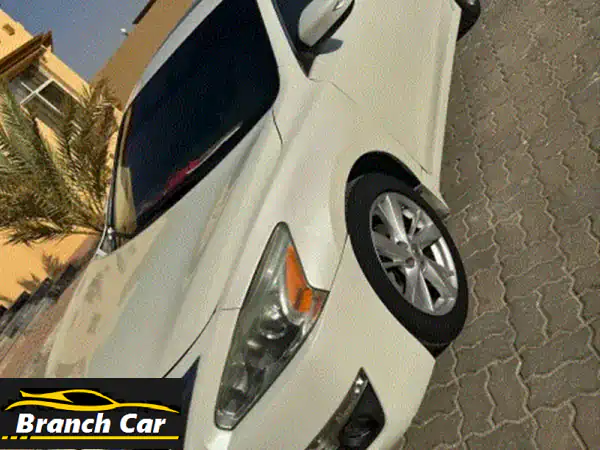 نيسان التيما رقم واحد. سيارة نظيفة لا تحتاج درهم مصروف. مصرف السيف الكامل. زيت ماكينة، زيت جير، ...