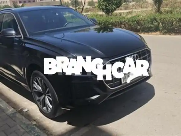 سيارة Audi Q8